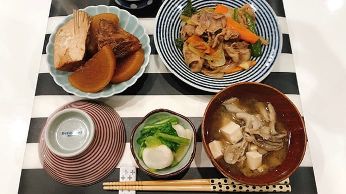肉野菜炒めと ぶり大根の夜ごはんと、日帰り遠足の お天気は?