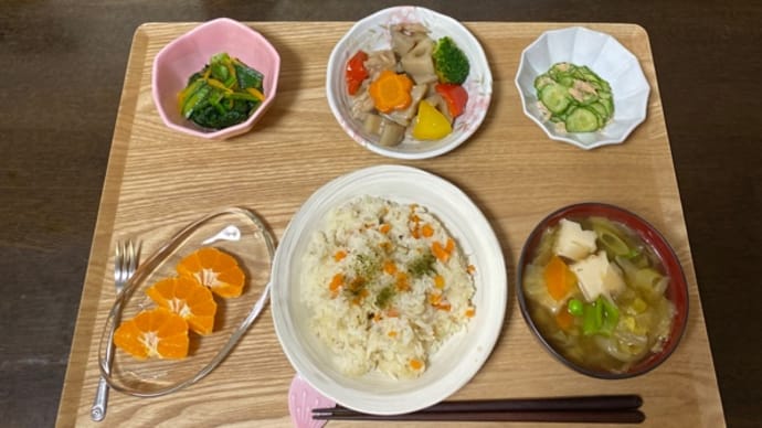 春分の助産院ごはん テーブルの上の花見