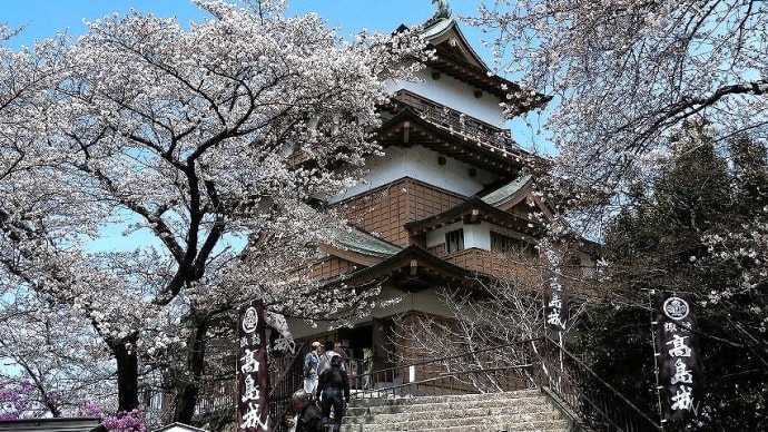 桜シリーズ　高島城で「春雷」を聴く　