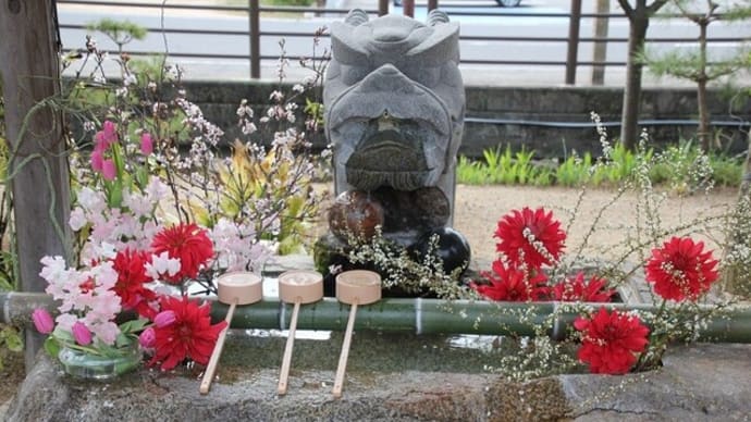 藤田神社の花手水～2024年4月7日