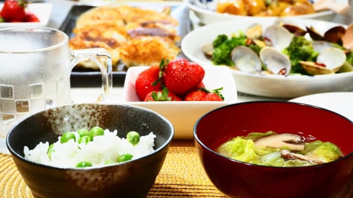 ☆新じゃがいもの甘辛ガーリックバター炒め&豆ごはん☆