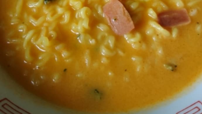 チーズラーメンと秋刀魚