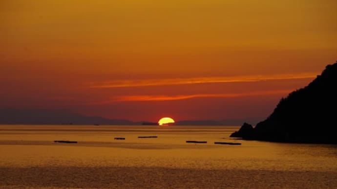 鳴門海峡に沈む夕日