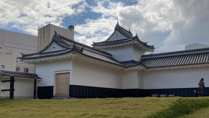 水戸城の大手門と二の丸角櫓復元