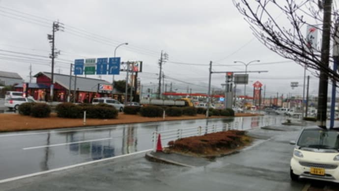 重苦しい雰囲気の中・・・