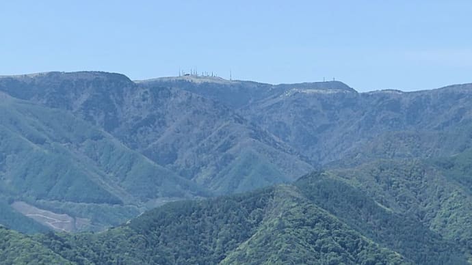 独鈷山登山（２）【360度展望の山頂からの景色、下山、足湯のある喫茶店「ディア・カフェ」】