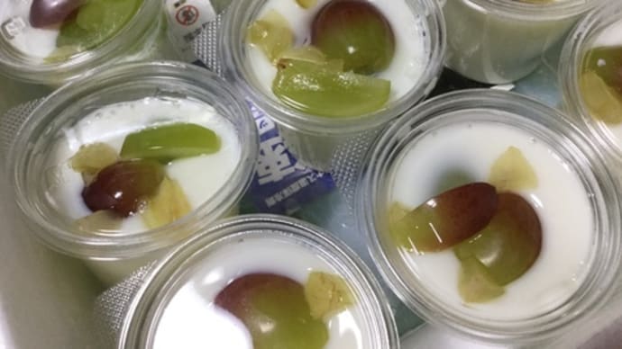 高級お葡萄様🍇【クィーンニーナ】など3品種箱詰めが届くと、早速スィーツに…
