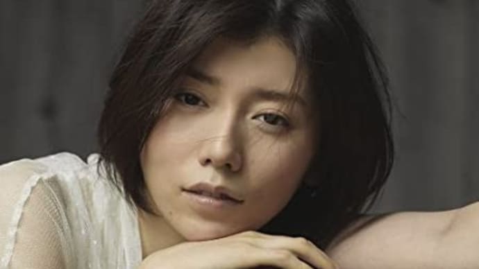 素晴らしい曲、写真ジャケットもお気に入り『紅蓮の月』柴田淳、シングル盤。ーー私のアマゾンレビューから