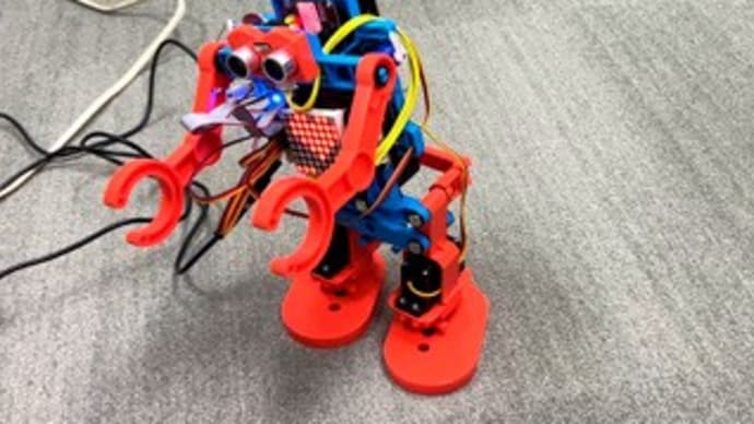ヒューマンアカデミージュニアロボット教室 高幡不動教室：二足歩行ロボット