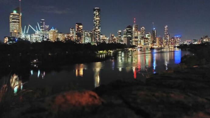 夜景と南十字星