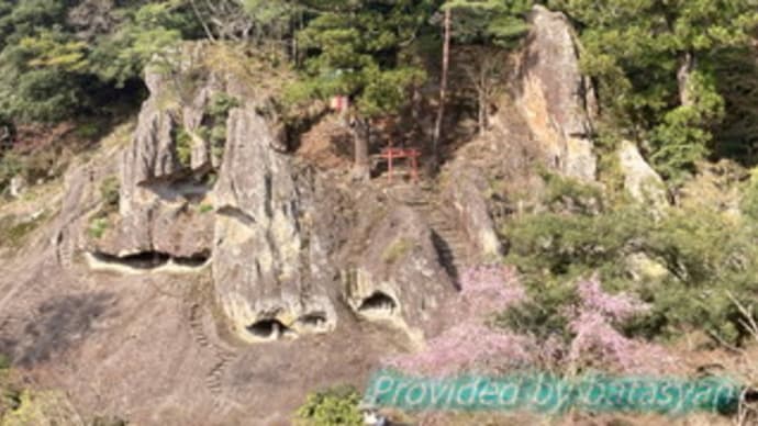 那谷寺の奇岩遊仙境へ