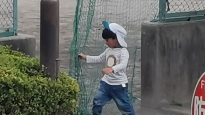 『公園で遊ぶ姿をベランダから見付けて感じたこと···』