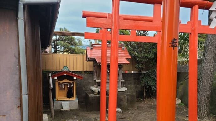 ご神体は黒猫ちゃん?