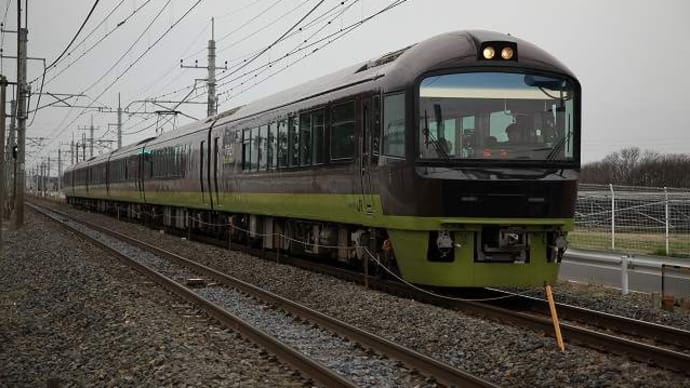 2015年4月撮影「団臨、貨物列車」
