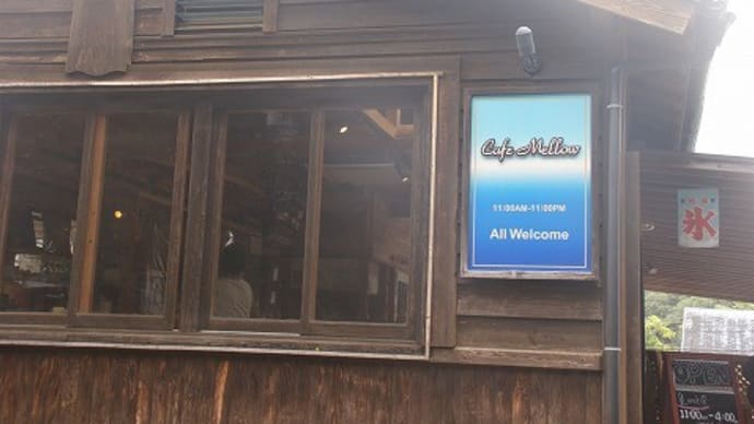 開放的なカフェでハワイアン気分を!