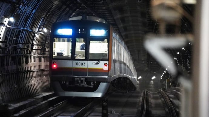 有楽町線　新富町駅にて。