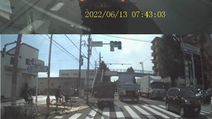 新奥多摩街道は朝の渋滞