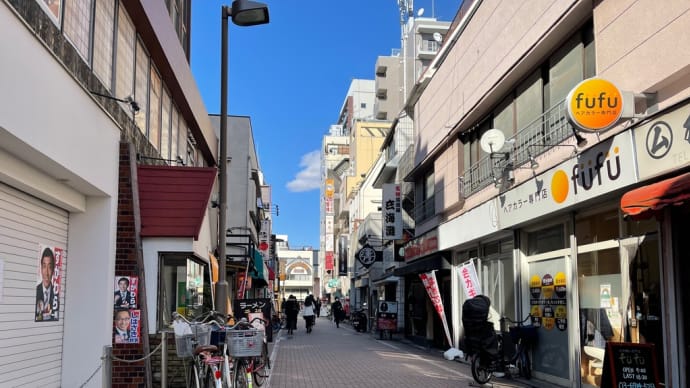 空き店舗が目立ち始めた練馬駅南口商店街。