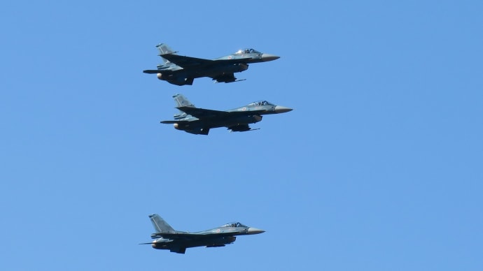 【G3X撮影速報】百里基地航空祭2023【４】青空に映える海洋迷彩!F-2戦闘機模擬対地攻撃(2022-12-04)