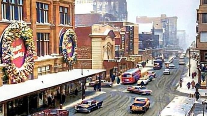 A Noel A Montreal. Centreville Must Have Been A Beaute. 😍🥰😇😈🎅🎩❄️⛄️🏬🚗⚜️🇨🇦