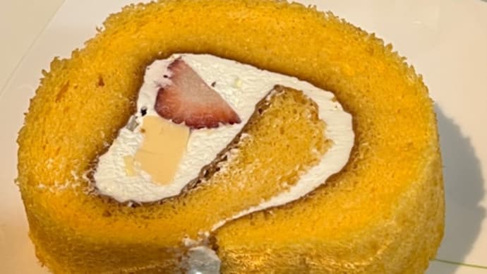プリンフルーツロールケーキ