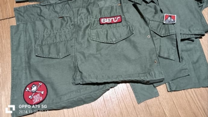 カーキのコート解体〜😁