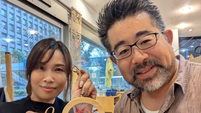 ボタニカルアクセサリー 本物の楓を使った壁飾りとイヤリングとブローチ