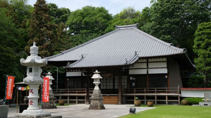 赤岩不動尊光恩寺の善光寺式阿弥陀三尊・地蔵菩薩板碑