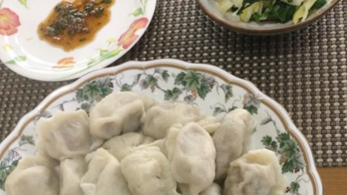 今日の一品　残りの材料で大量の餃子を作る
