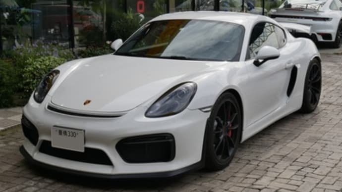 ケイマンGT4ナビ取り付け💦