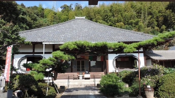 洞雲寺-毛利元清夫妻墓碑