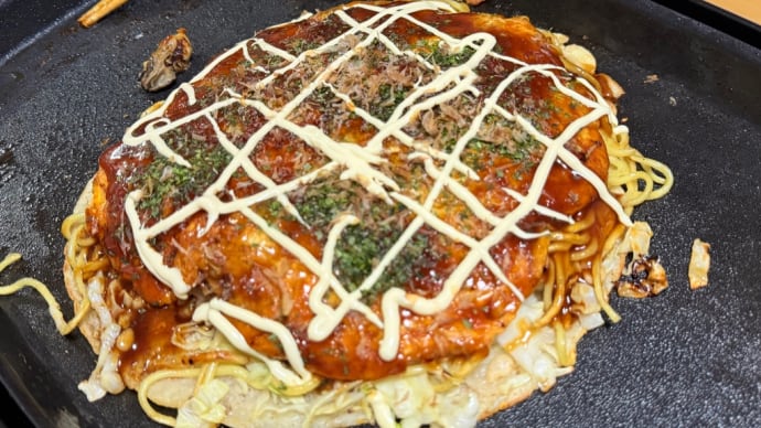 自宅で焼いてみた 「カキオコ」 うまくひっくり 返せた!Good Job!