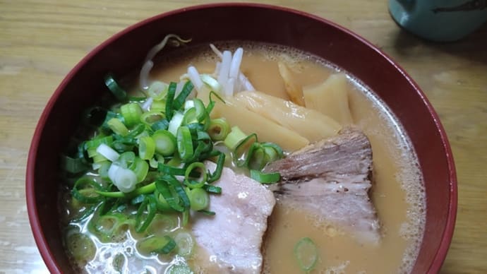 インスタントラーメンで昼ごはん 2022/04/10