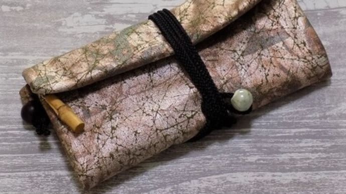 特別仕様の道中財布虹彩箔の納品