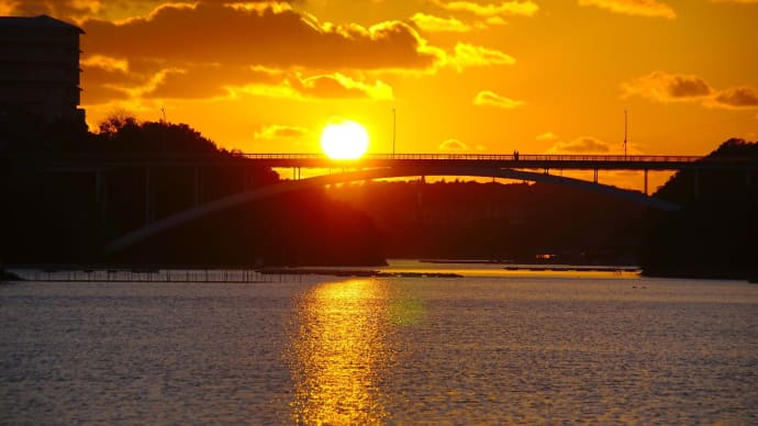 夕景は寒中の暖色