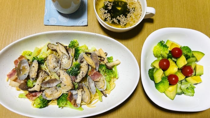 たまには晩ご飯を・・・「アサリとブロッコリーのパスタ」セットと「焼き鮭」定食)^o^(