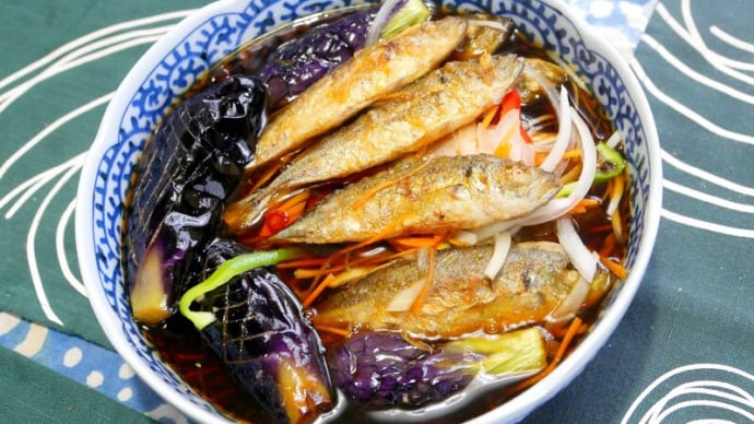 今晩のウチご飯・・・アジの南蛮漬け