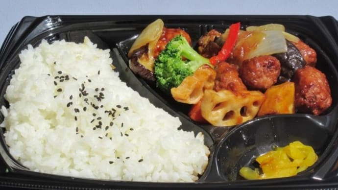 昼はコンビニ弁当、夜は自炊