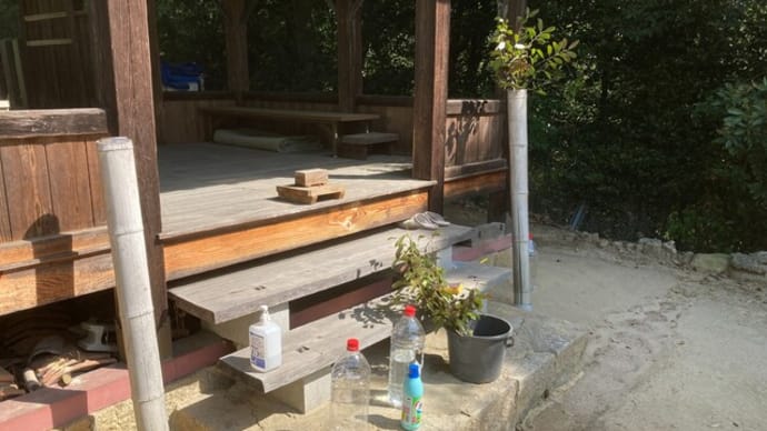諏訪神社の清掃活動 榊を洗って榊立ての水替えのみ 2023年05月12日