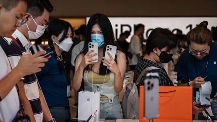 iPhone、中国で大幅値引き 廉価スマホに対抗