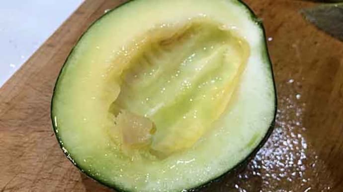 残念収穫のメロン・・・どうだ?
