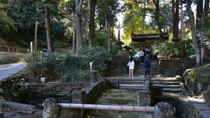布袋さんが愛くるしい浄智寺にも。