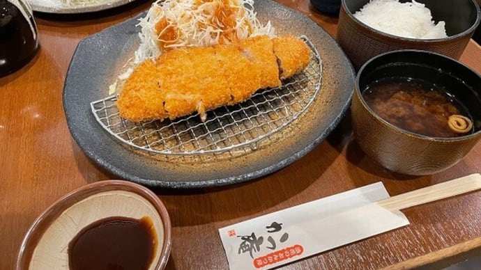 「浪速のとんかつ屋 かつ庵 天保山マーケットプレイス店」で「ロースかつ膳」をいただく!