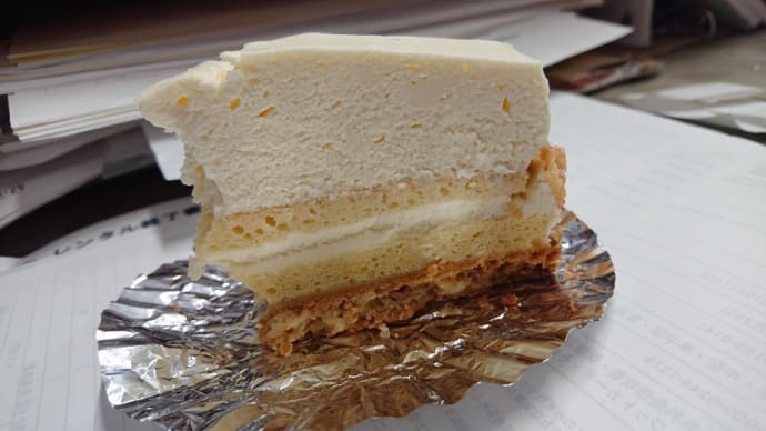 明日は防災に日らしいです。HAPPYを探そう!(^^)!長谷川のケーキで幸せ(⋈◍>◡<◍)。✧♡