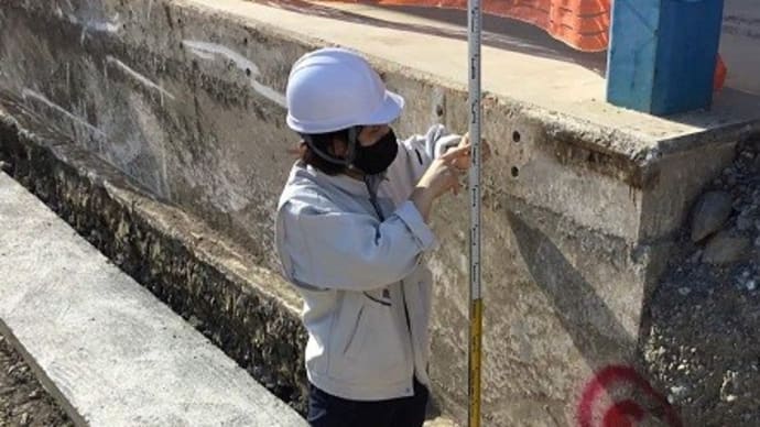 重量鉄骨倉庫、新築工事。基礎工事中です。静岡市葵区。広大なスペースの倉庫。