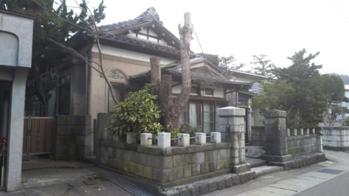 洋館のある古い街並み(矢島)