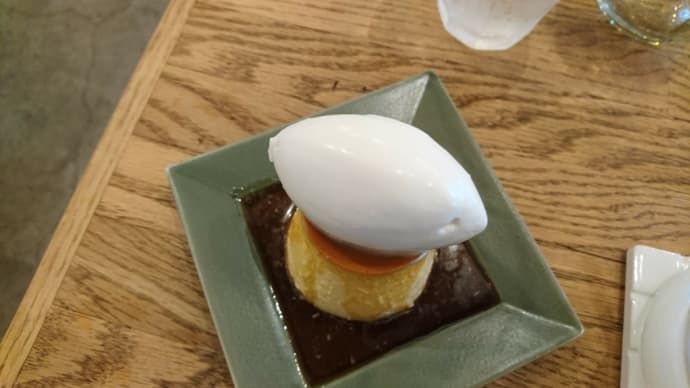 近所のカフェにて…。
