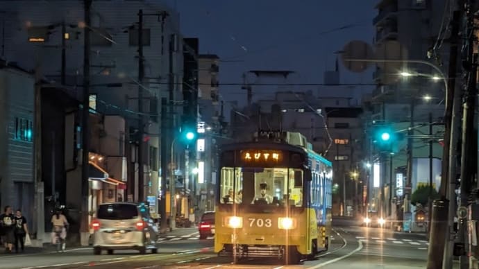 夜の路面電車♫