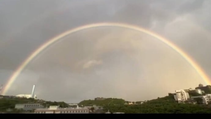 沖縄の虹＆二度目のクレマチス、そしてS子さん