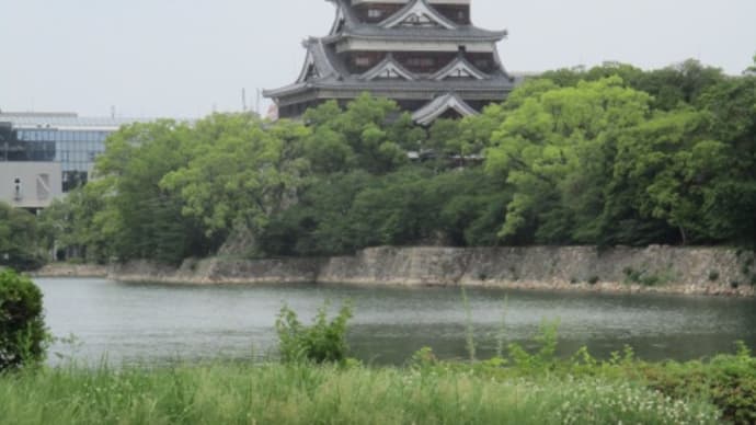 広島城の小さな噴水・・・洋風、ロココ調 そのちょっとした違和感が楽しいです 風水地理学的には龍穴!